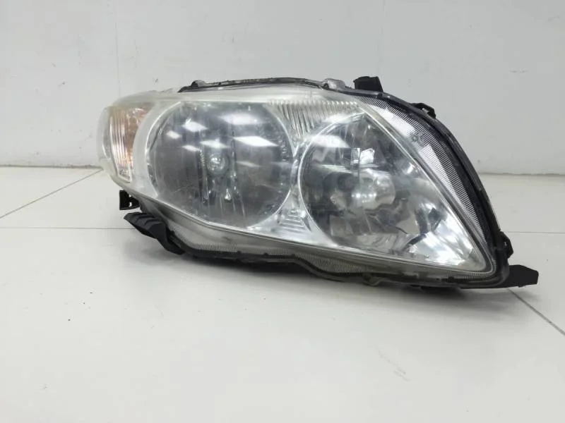 Фара правая Toyota Corolla E150 2006-2013