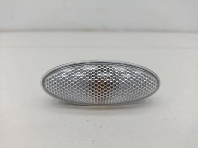 Повторитель на крыло Toyota Corolla E150 2006-2013