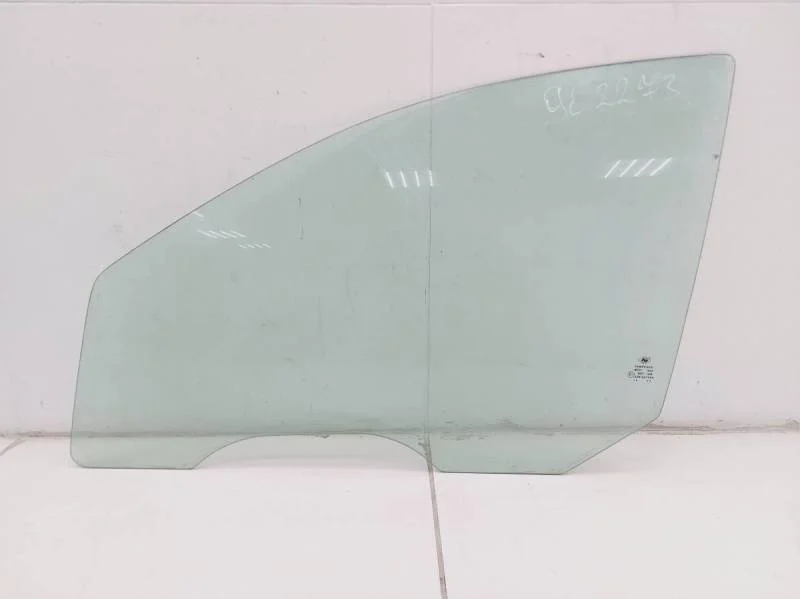 Стекло двери передней левой Ford Focus 1 1998-2004