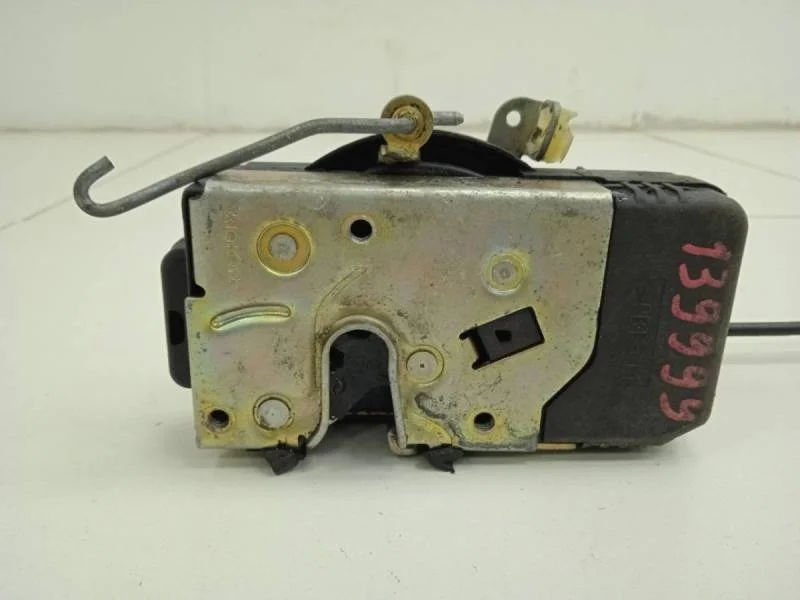 Замок двери передней левой Opel Vectra (B) 1999-2002