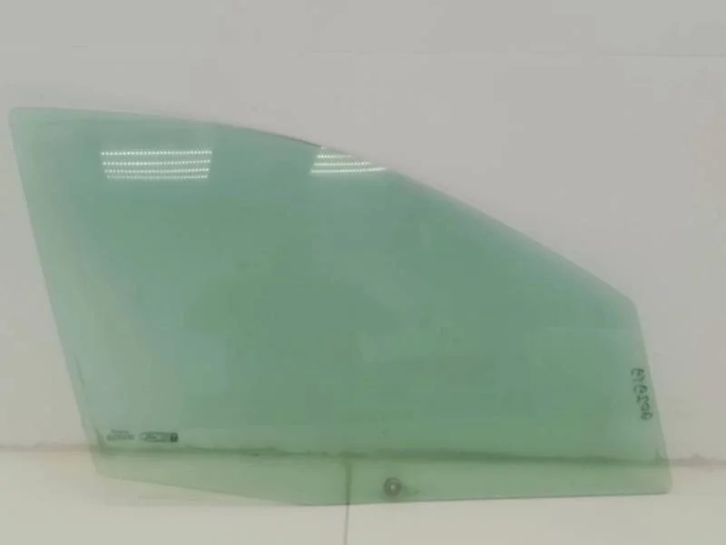 Стекло двери передней правой Ford Fusion (JU) 2002-2012