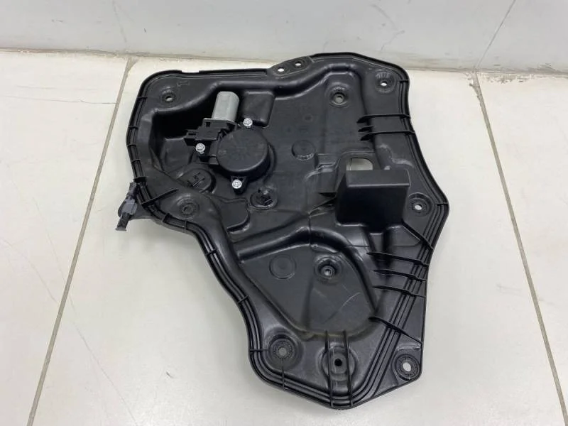 Стеклоподъемник электр. задний правый Mazda Mazda 6 (GJ) 2013-2016