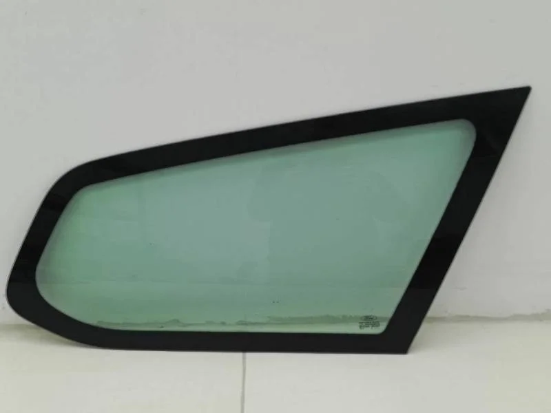 Стекло кузовное глухое правое Ford Focus 2 (DA) 2005-2008