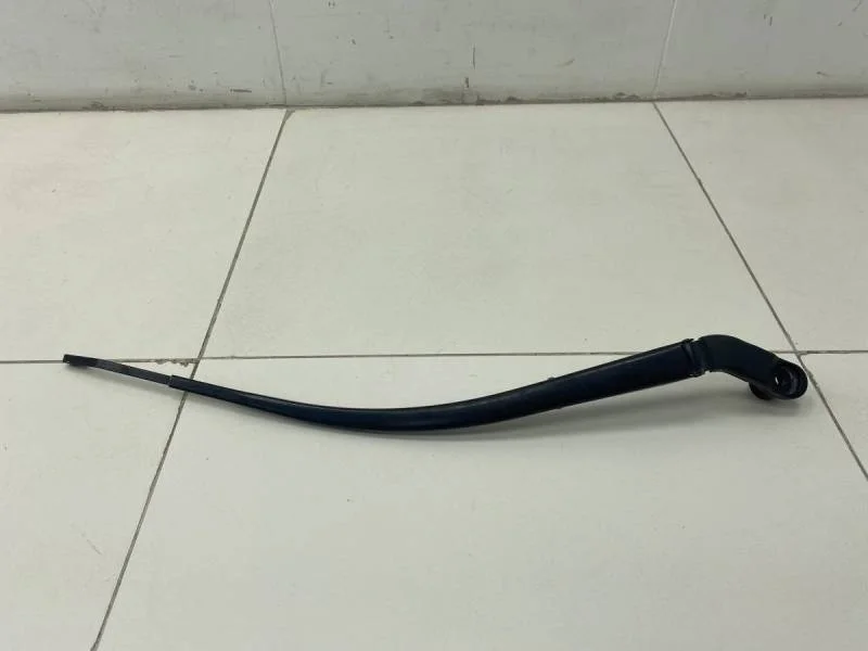 Поводок стеклоочистителя передний правый Mazda Mazda 6 (GJ) 2013-2016