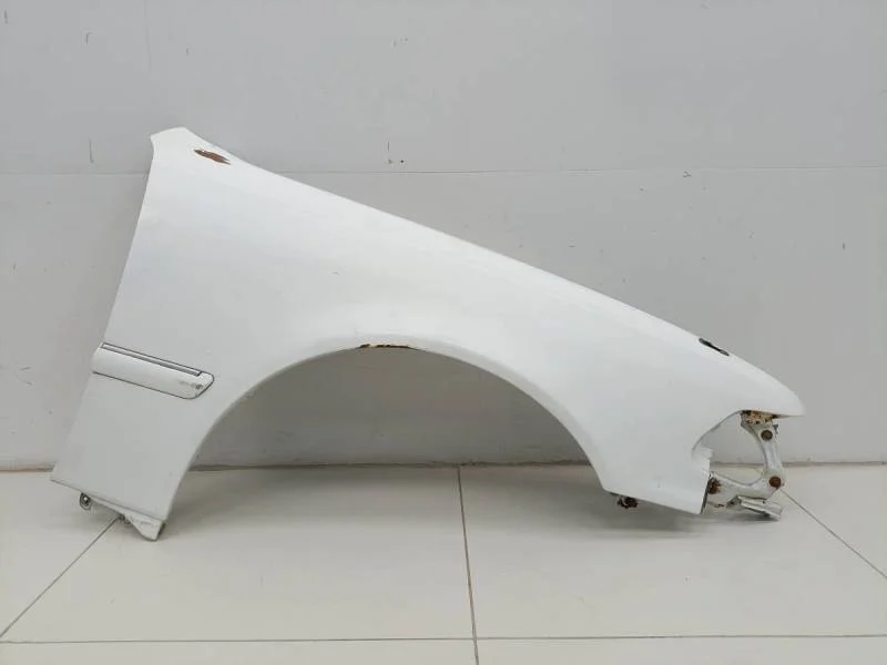 Крыло переднее правое Toyota Mark II  (X100) 1996-2000