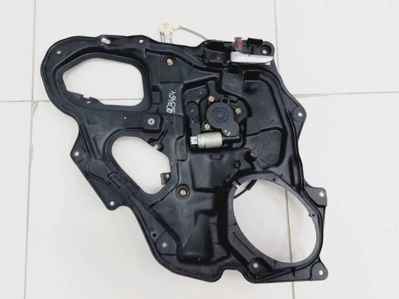 Стеклоподъемник электр. задний левый Mazda Mazda 3 (BK) 2002-2009