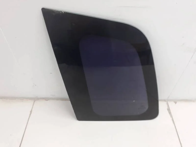 Стекло кузовное глухое левое Ford Fusion (JU) 2002-2012