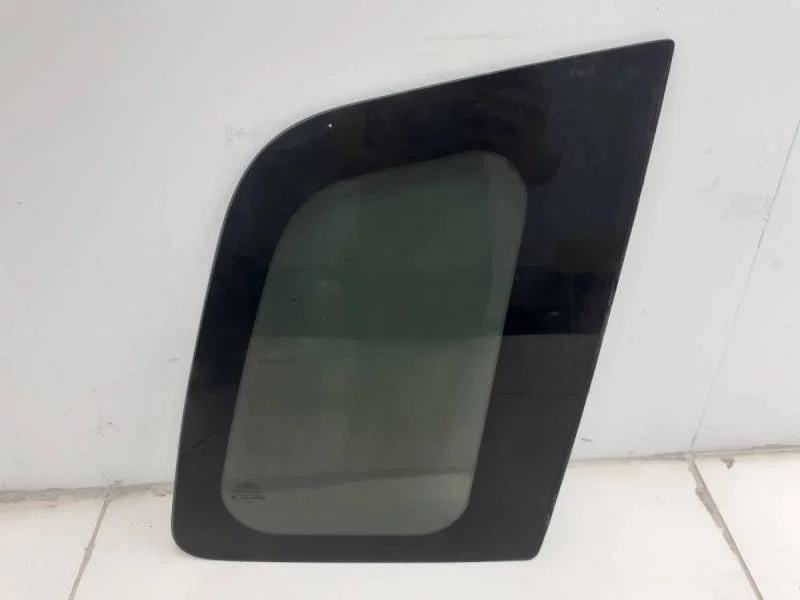 Стекло кузовное глухое правое Ford Fusion (JU) 2002-2012