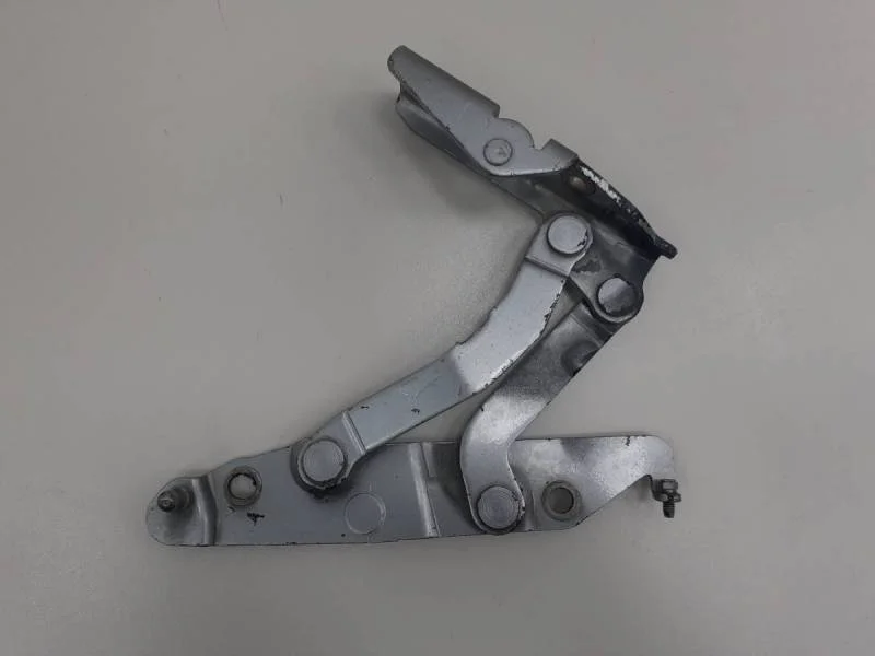 Петля крышки багажника Nissan Primera (P12) 2002-2007