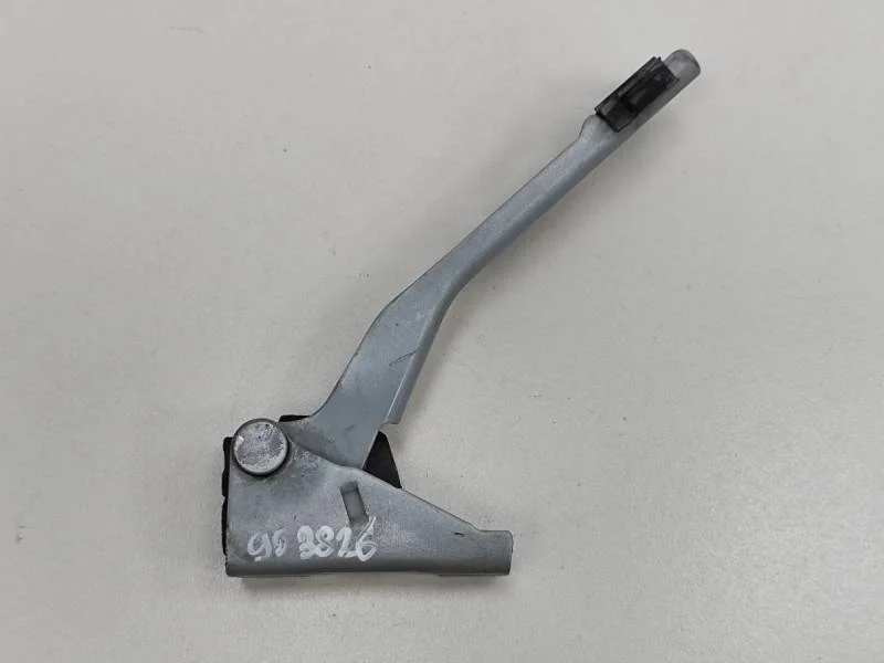 Петля капота правая Mitsubishi Lancer 9  (CS/Classic) 2000-2011