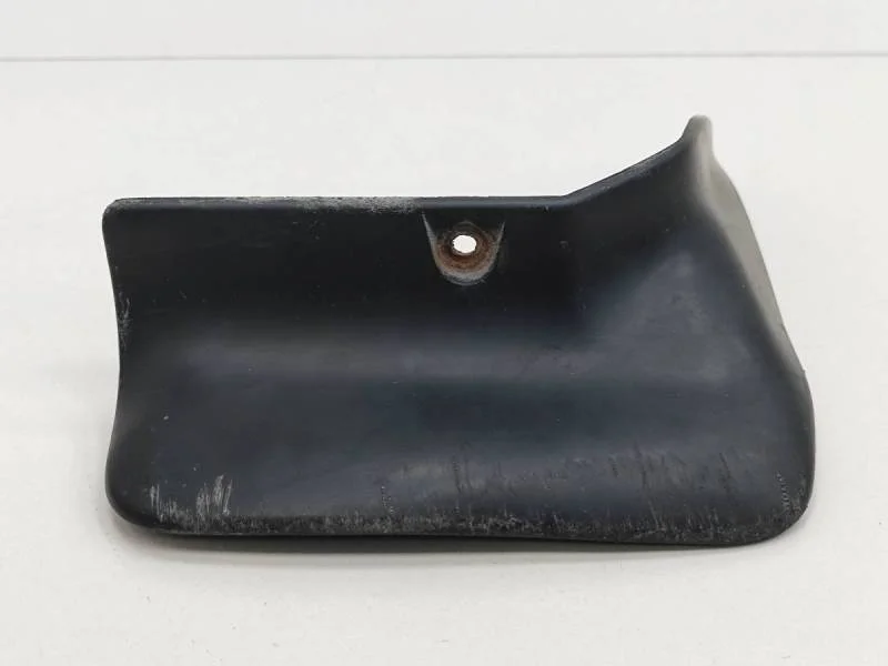 Брызговик задний правый Mitsubishi Lancer 9  (CS/Classic) 2000-2011