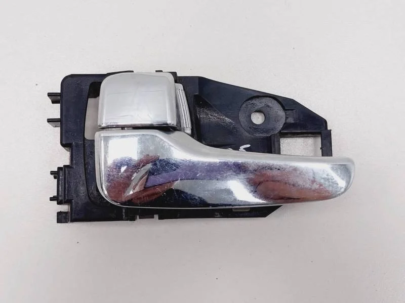 Ручка двери внутренняя левая Mitsubishi Lancer 9  (CS/Classic) 2000-2011