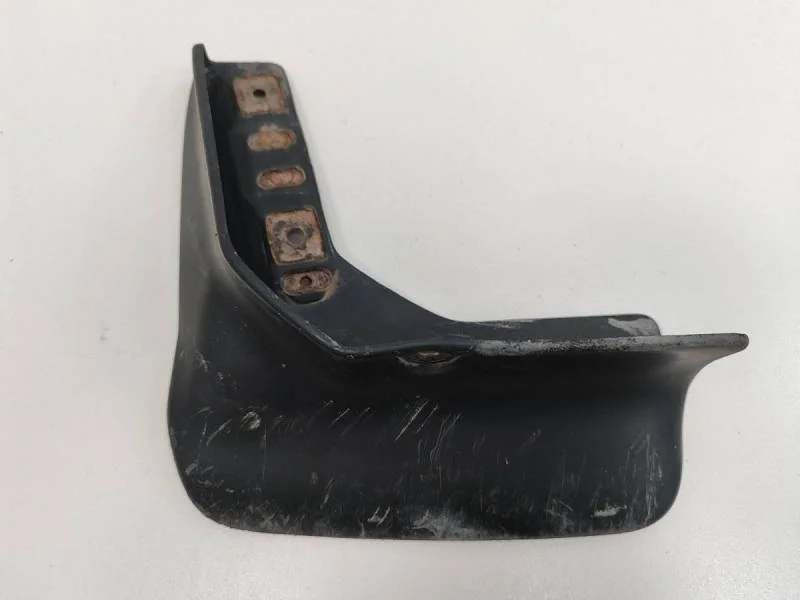 Брызговик задний левый Mitsubishi Lancer 9  (CS/Classic) 2000-2011