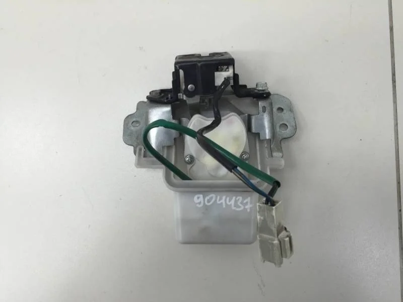 Замок багажника Toyota Land Cruiser Prado (J150) 2009>