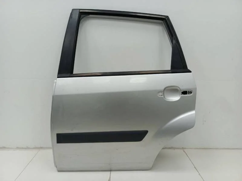 Дверь задняя левая Ford Fiesta (MK5) 2002-2008