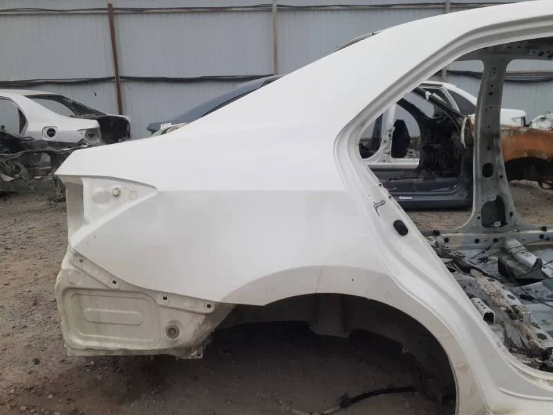 Крыло заднее правое Toyota Corolla E180 2013>
