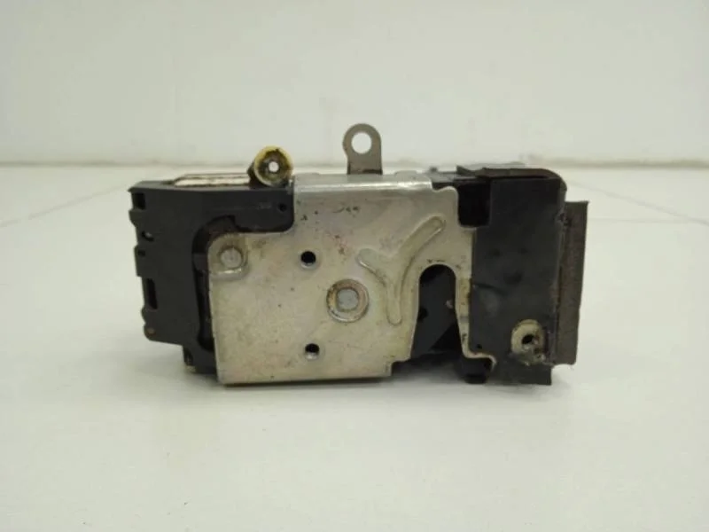 Замок двери передней левой Ford Fiesta (MK5) 2002-2008