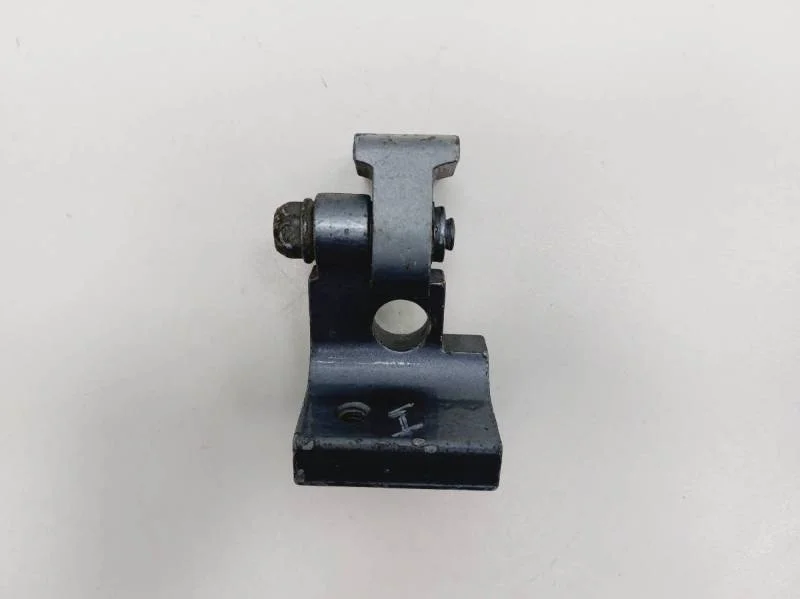 Петля двери задней правой верхняя Audi Q7 (4L) 2005-2015