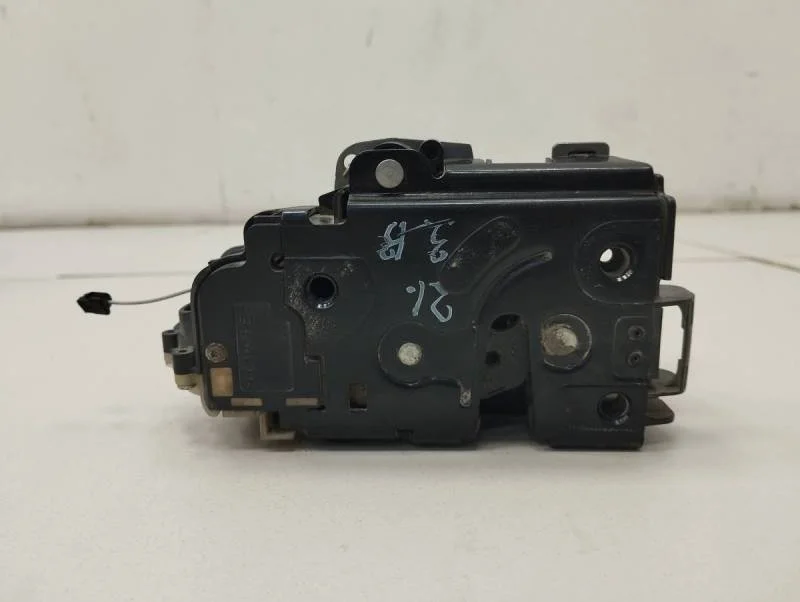 Замок двери задней правой Skoda Octavia (A4 1U-) 2000-2011