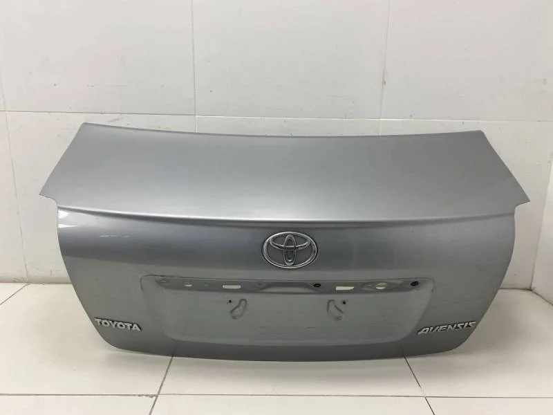 Крышка багажника Toyota Avensis (T250) 2003-2009