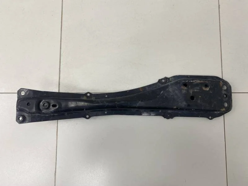 Балка передняя продольная Toyota Avensis (T250) 2003-2009
