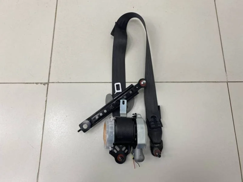 Ремень безопасности с пиропатроном Kia Ceed (JD) 2012-2018