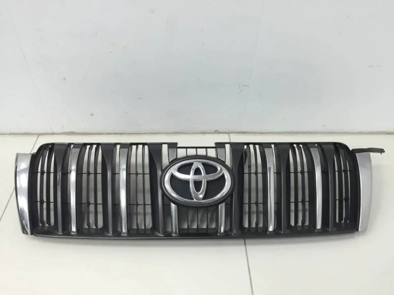 Решетка радиатора Toyota Land Cruiser Prado (J150) 2009>