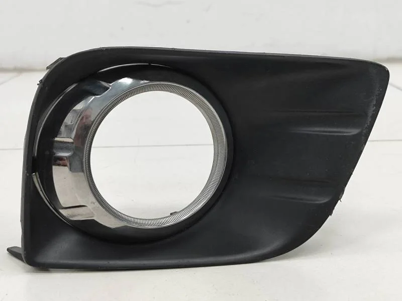 Рамка противотуманной фары правой Toyota Land Cruiser Prado (J150) 2009>
