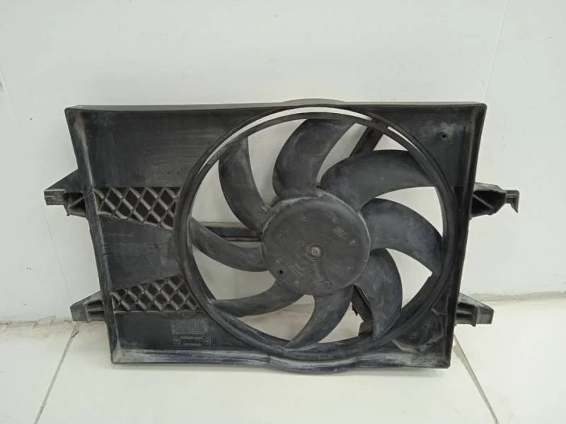 Вентилятор радиатора Ford Fiesta (MK5) 2002-2008