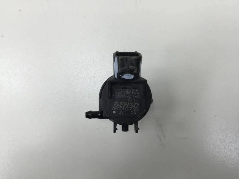 Насос омывателя Toyota Land Cruiser Prado (J150) 2009>