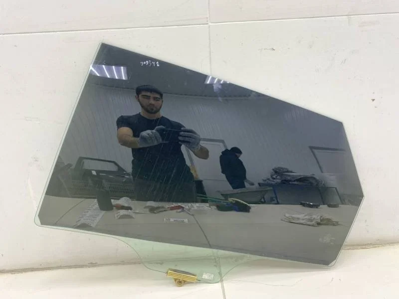 Стекло двери задней левой Kia Ceed (JD) 2012-2018