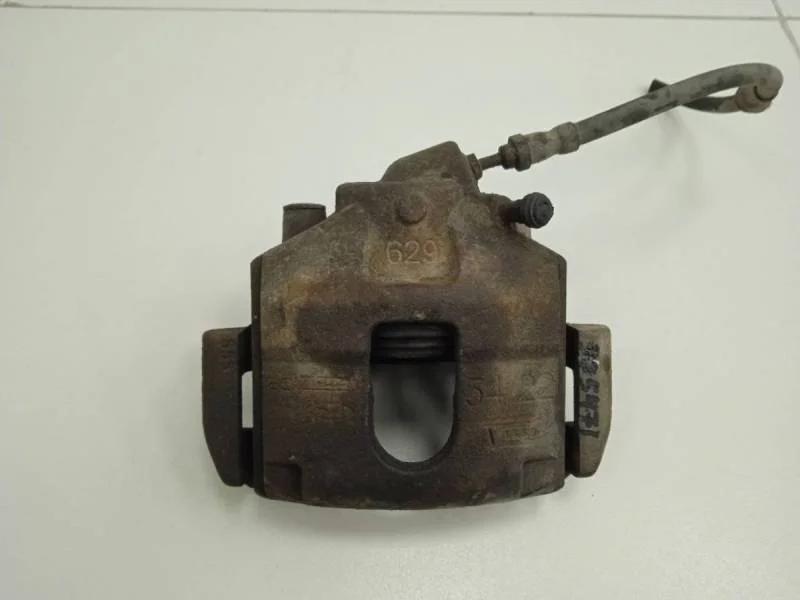 Суппорт передний левый Ford Fiesta (MK5) 2002-2008