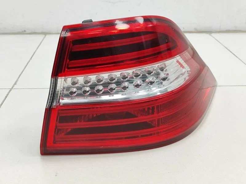 Фонарь задний наружный правый Mercedes-Benz ML-Class (W166) 2011>