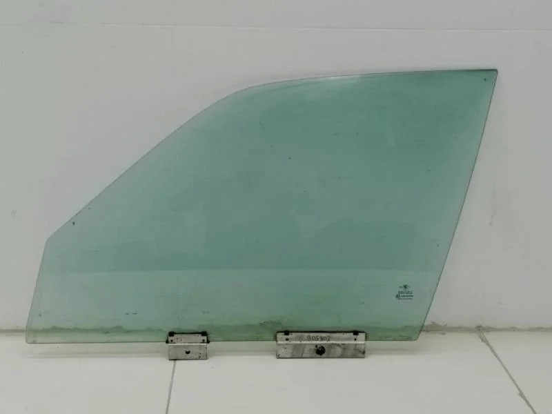 Стекло двери передней левой BMW 5-Series E34 1987-1995