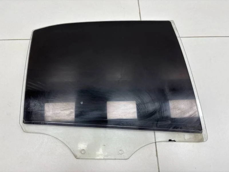 Стекло двери задней правой Mitsubishi Lancer 9  (CS/Classic) 2000-2011