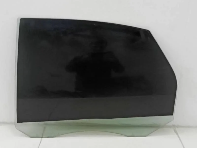 Стекло двери задней левой Ford Focus 2 (DA) 2005-2008