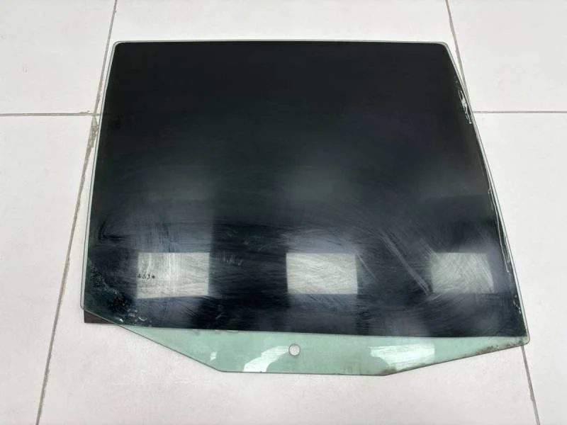 Стекло двери задней правой Ford Fusion (JU) 2002-2012