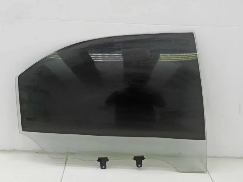 Стекло двери задней правой Hyundai Sonata 4 (EF,Tagaz) 2001-2012