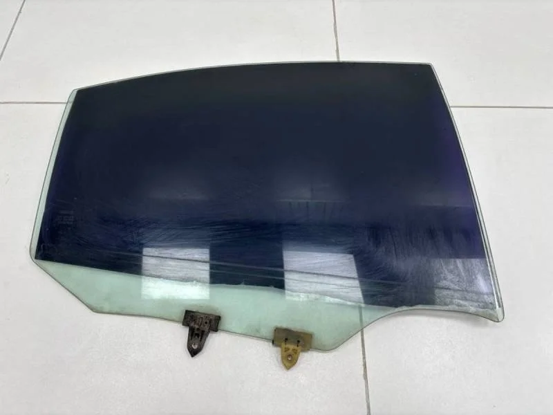 Стекло двери задней правой Nissan Primera (P12) 2002-2007