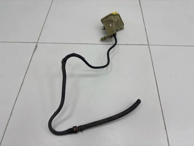 Бачок гидроусилителя Ford Fiesta (MK5) 2002-2008