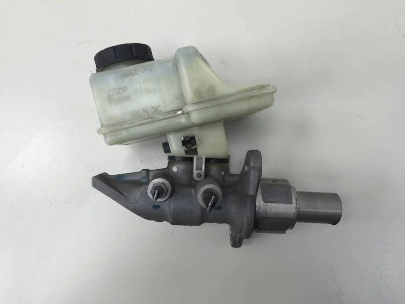 Цилиндр тормозной главный Mercedes-Benz ML-Class (W166) 2011>