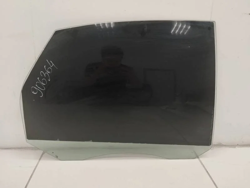 Стекло двери задней правой Ford Focus 2 (DA) 2005-2008