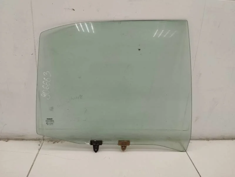 Стекло двери задней правой Nissan Primera (P11) 1996-2002