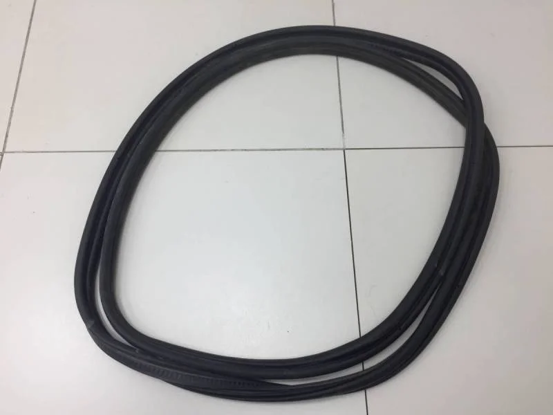 Уплотнитель багажника BMW X3 F25 2010-2017