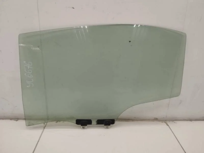 Стекло двери задней левой Honda Civic 4D 2006-2012