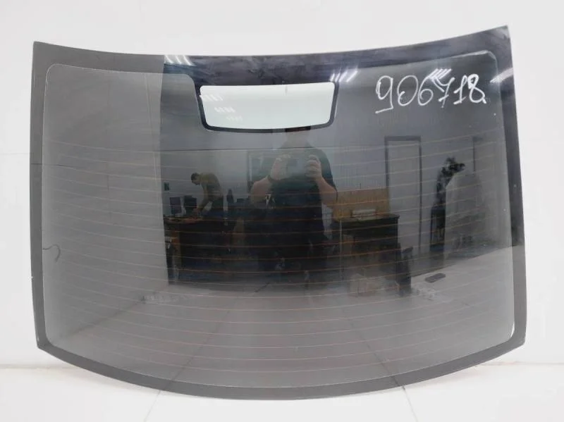 Стекло заднее Ford Focus 2 (DA) 2005-2008