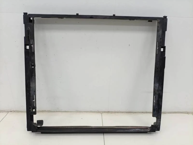 Рамка радиатора Mercedes-Benz ML-Class (W166) 2011>