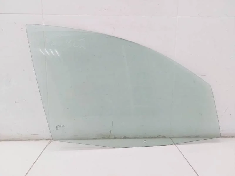 Стекло двери передней правой Ford Fusion (JU) 2002-2012