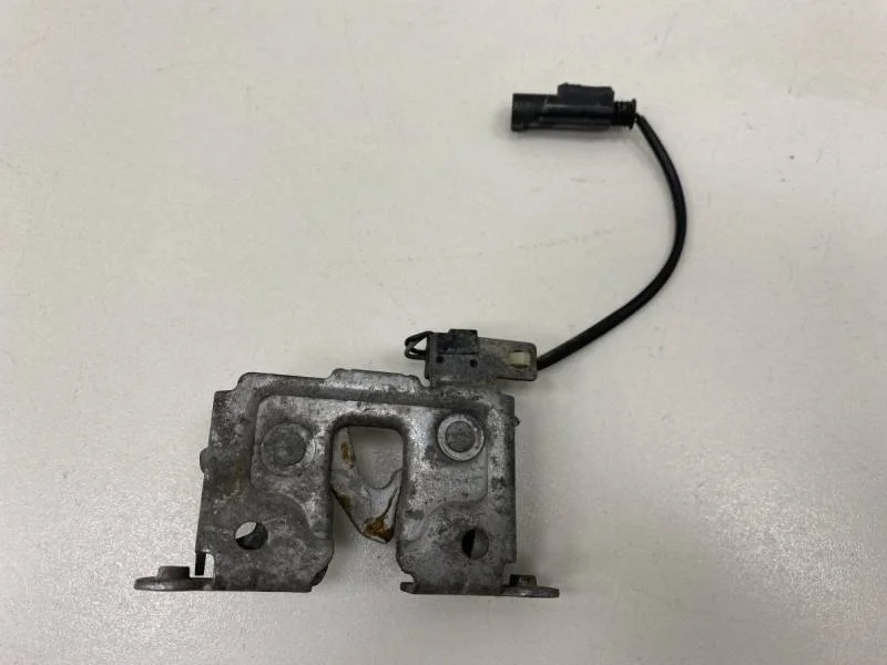 Замок капота BMW X3 F25 2010-2017