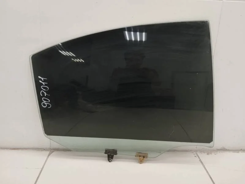 Стекло двери задней правой Nissan Primera (P12) 2002-2007